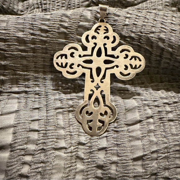Vintage 925 Sterling Silver Filigree Cross Pendant – Made in Mexico - Picture 4 of 9